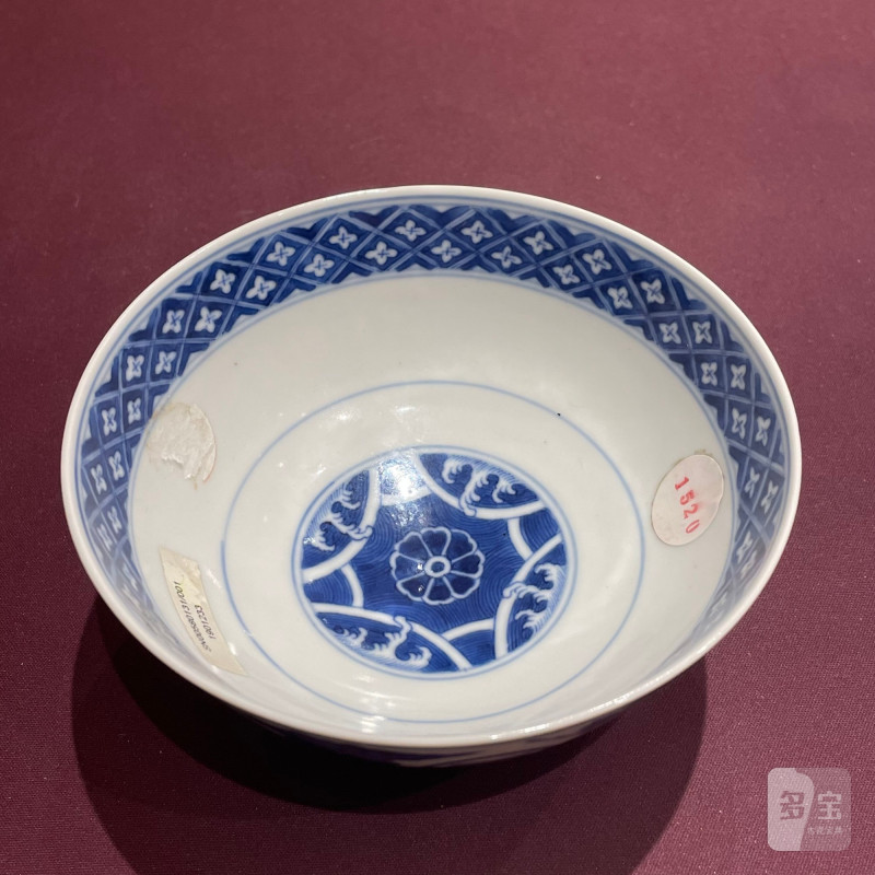 清光绪 青花云鹤八卦纹碗 - 图8